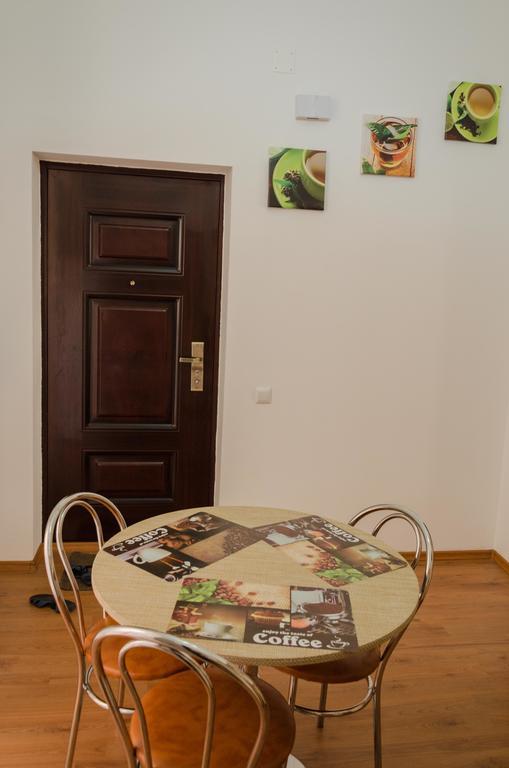 Apartamento Ava Republique Braşov Exterior foto