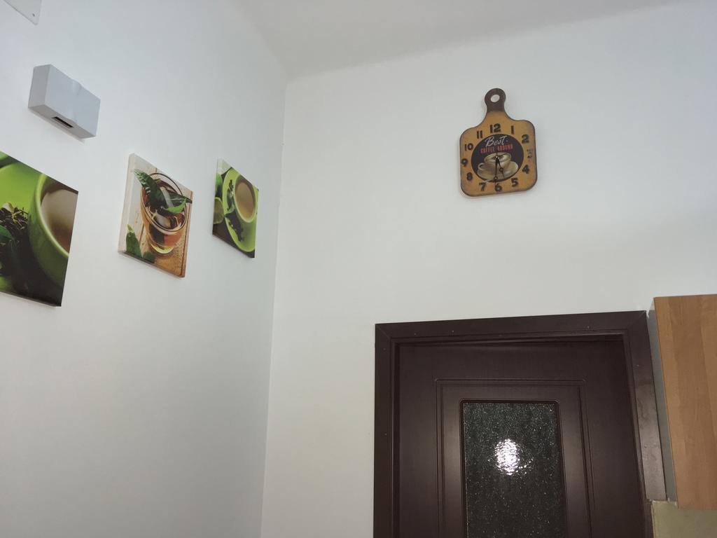 Apartamento Ava Republique Braşov Exterior foto